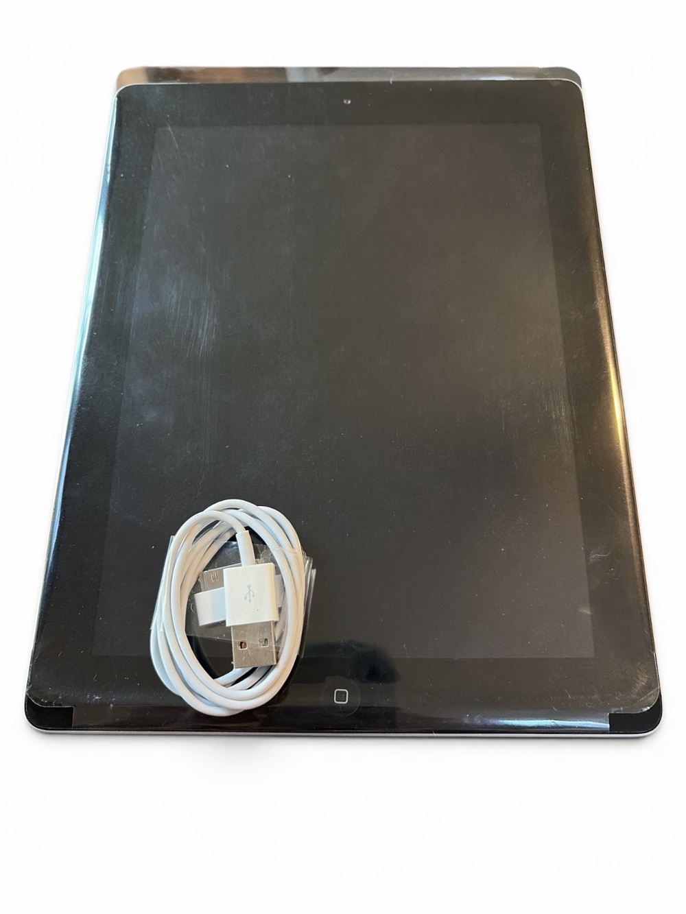 Apple iPad 3rd Generation 32GB Wi-Fi + Cellular (A1396) iOS 9.3.5 with cable